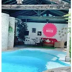 Spineto House Pensión 4*