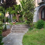 Spineto House