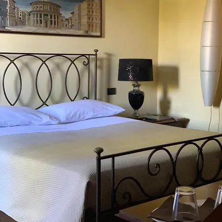 Guest house Spineto House 4*